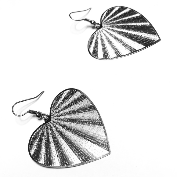 Silver Slove Heart Earrings - Picture 4 of 4